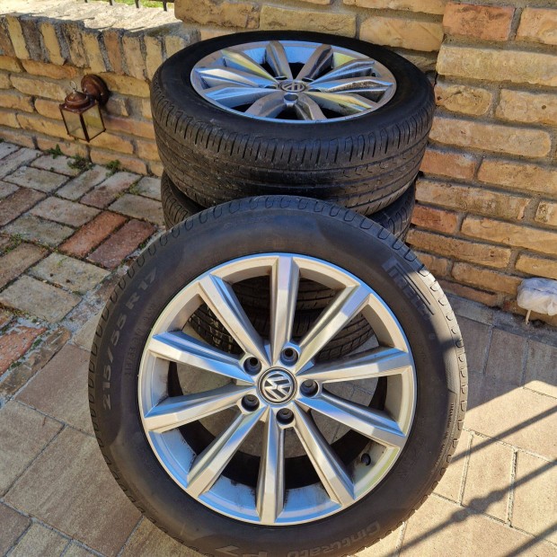 VW Passat B8 5X112 215/55R17