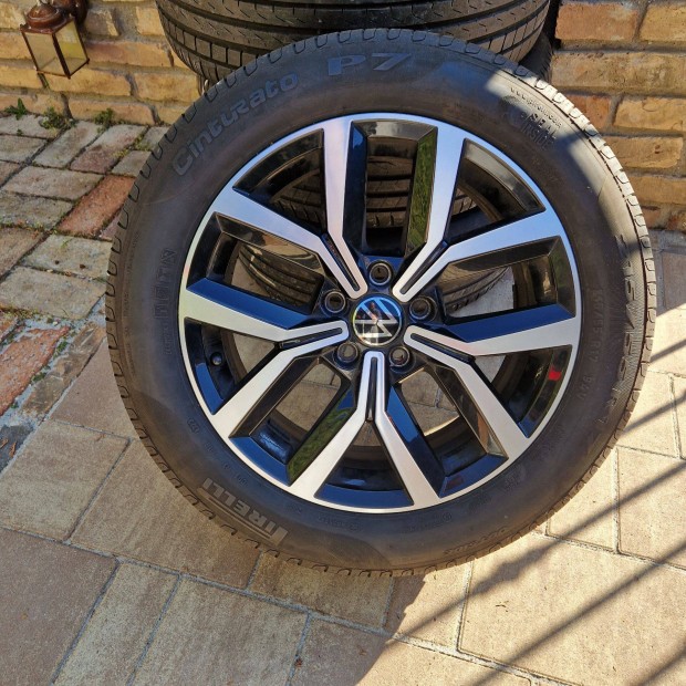 VW Passat B8 5x112 215/55R17