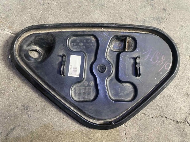 VW Passat B8 h�ts� ajt� szerel�ny�l� bor�t�s 3G0839915A elad�