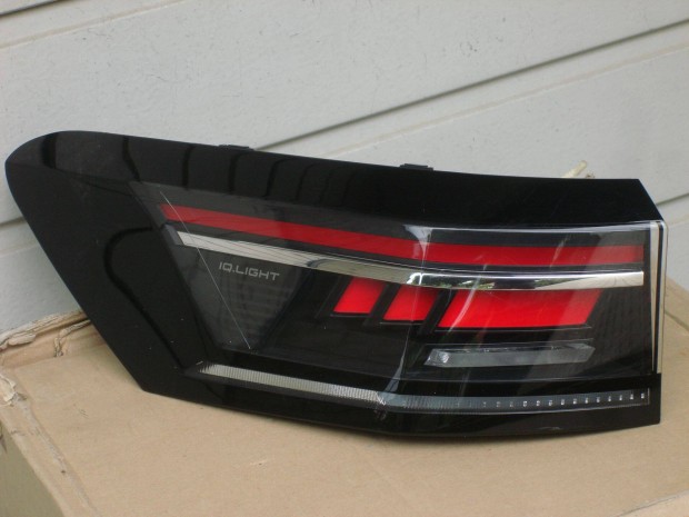 VW Passat B9 Bal Hátsó IQ Light Lámpa 3J0945207 2024-től