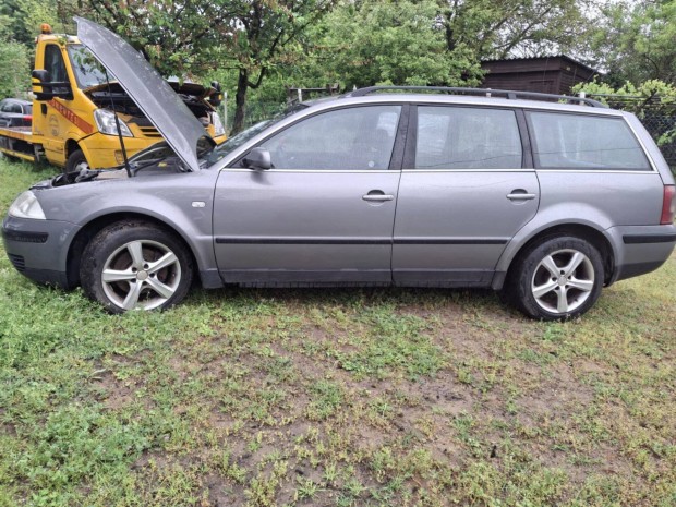 VW Passat B 5.5 bal első ajtó LD7W
