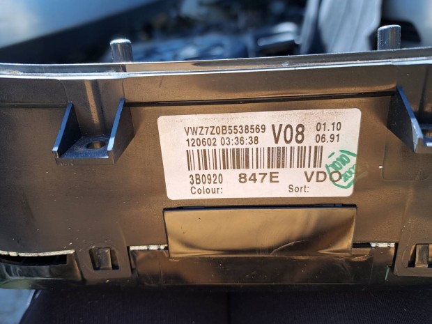 VW Passat B 5.5 km óra 3B0920847E3