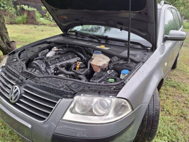 VW Passat B 5. 5 hűtőrács