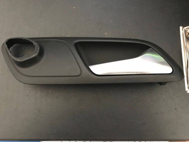 VW Passat CC * jobb hts kilincs 3C8 837 114