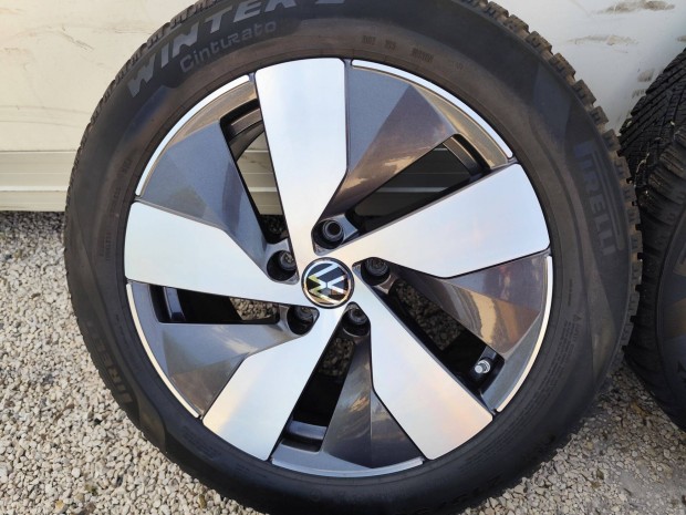 VW Passat b8 b9 gyári alufelni 5x112 17"
