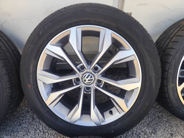 VW Passat b8 gyri alufelni 5x112 17"
