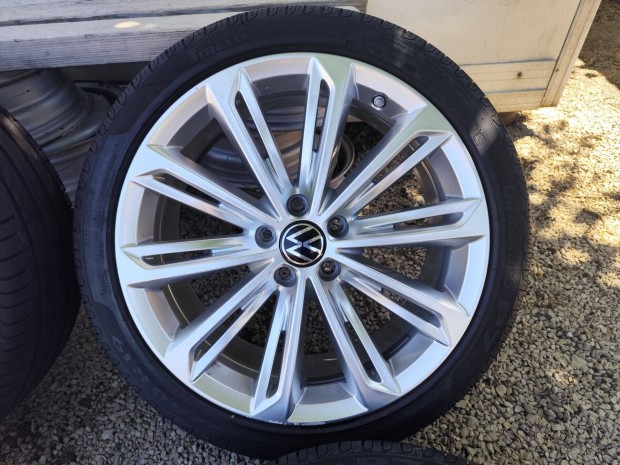 VW Passat b8 r-line Verona gyri alufelni 5x112 19"