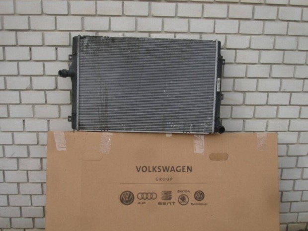 VW Passat gyári vízhűtő 3C0121253AR