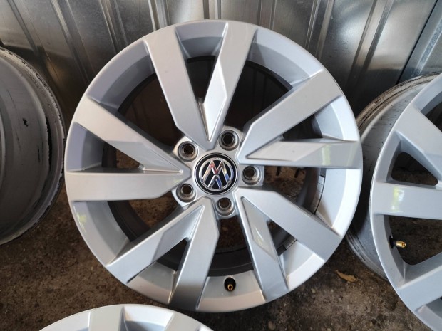 VW Passat touran Jetta caddy golf gyri alufelni 5x112 16"