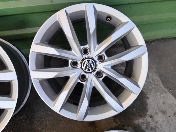 VW Passat touran caddy golf t-roc gyri alufelni 5x112 16"