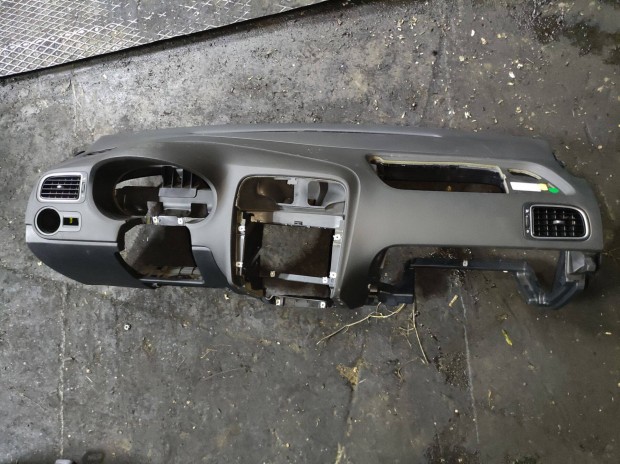 VW Polo V 6R 2009-2014 műszerfal héj párna
