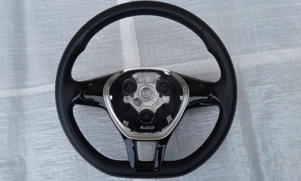 VW Polo, Touran, Tiguan stb. bör kormány