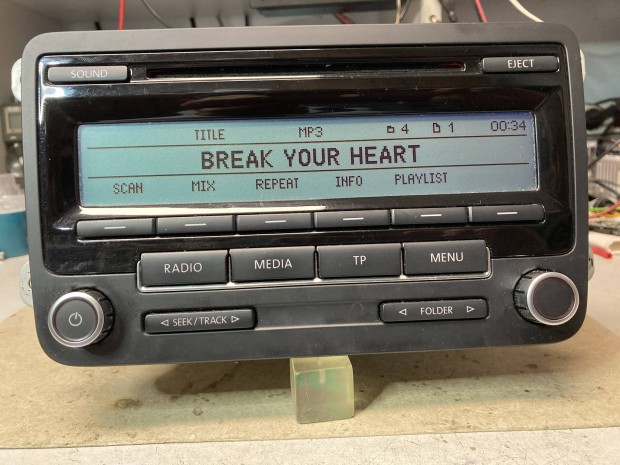 VW RCD310 gyári autórádió CD-MP3 eladó