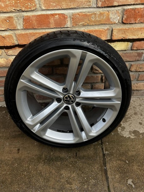 VW R-Line 19" Audi Skoda 5x112