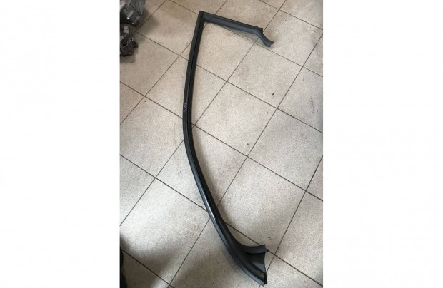 VW Scirocco_ bal ajtó szigetelés 1K8 867 337