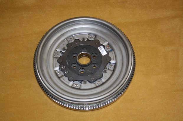 VW Seat Skoda AUDI 7 seb.DSG lendkerék 04L105266Ad