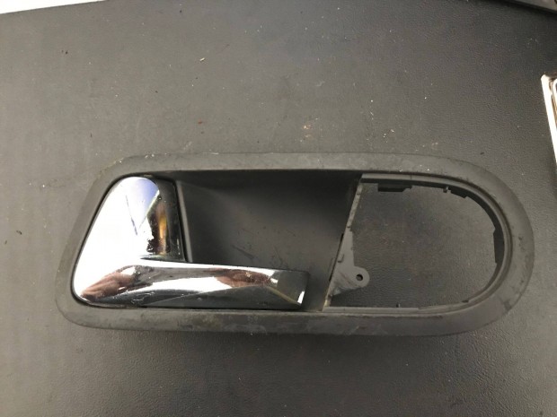 VW Sharan 7M - bal első ajtó kilincs