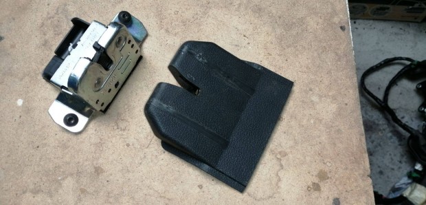 VW Sharan 7N0, Seat Alhambra 7M0 csomagtr ajtzr elad