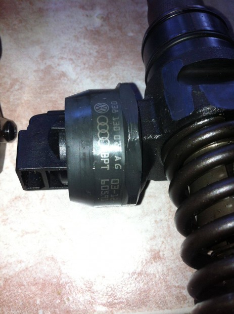 VW Skoda A3 Seat 1.9pdtdi 105le PD Elem 038130073AG