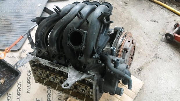 VW Skoda SEAT 1.4 16V motorkód BUD motor alkatrész