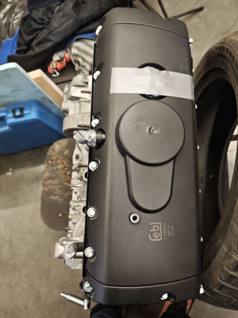 VW T5 2.5 TDI BNZ fel�j�tott motor