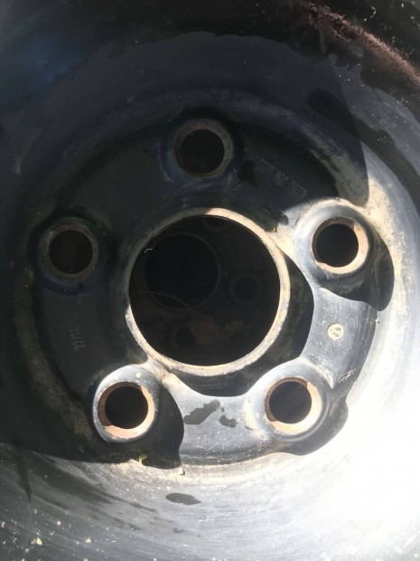 VW T5/T6 Lemezfelni 5x120 osztkr, nyri gumikkal szerelve