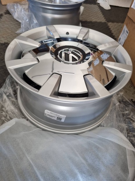 VW T5 T6 Multivan Transporter Caravelle gy�ri 18" alufelni