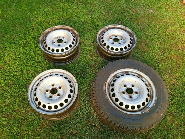 VW T5 -T6 acélfelni garnitúra, 1 db téli gumival