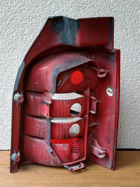 VW T5 hats lmpa lampabra bal oldal