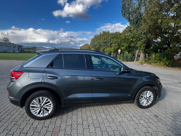 VW T-ROC Elad