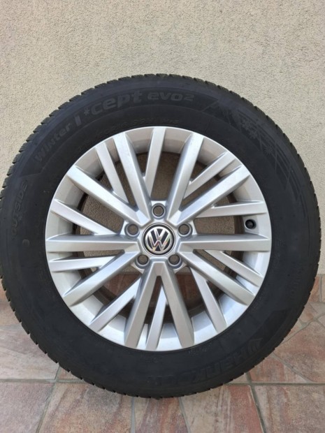 VW T-Roc gyári alufelni téli gumival