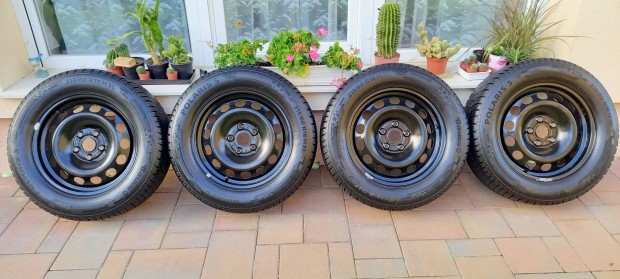 VW T-Roc tli kerk garnitra, 215/60 R16