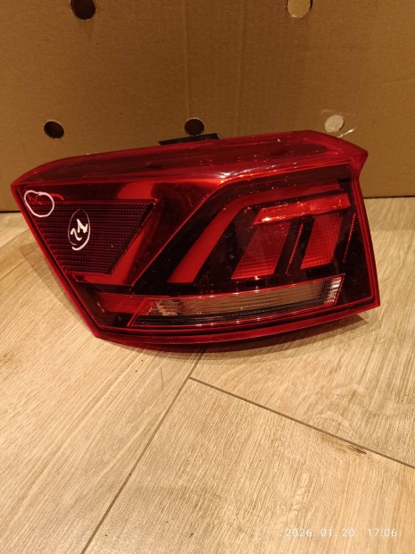 VW T-Rock h�ts� l�mpa 