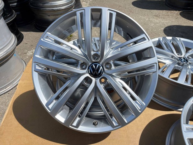 VW Tiguan 19" 5x112 gyri alufelni elad 19 coll T-roc Golf Caddy