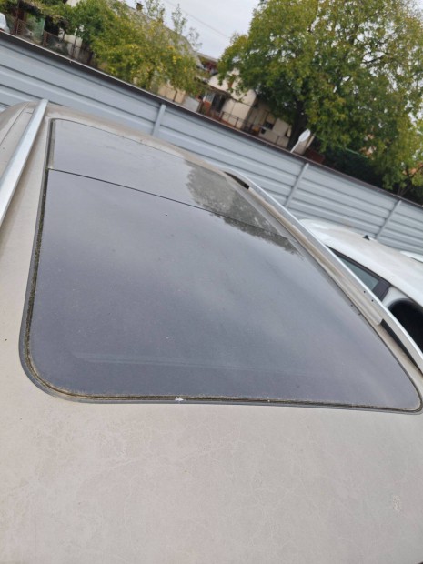 VW Tiguan 2.0 TDI 2011 panormatet alkatrszek
