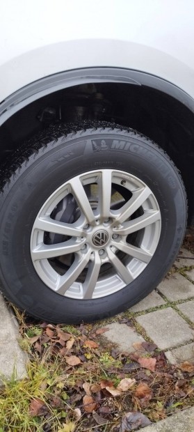 VW Touareg 7P alufelni(17) + tligumi