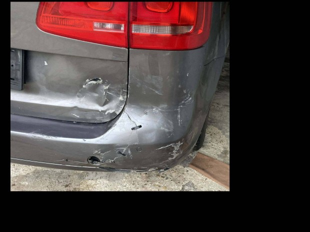 VW Touran 1T3 Csomagt�rajt� s�r�lt
