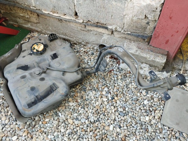 VW Touran 1T 2.0 PDTDI zemanyagtartly