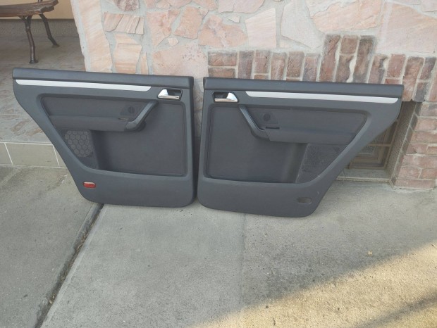 VW Touran 1T h�ts� ajt�k�rpit