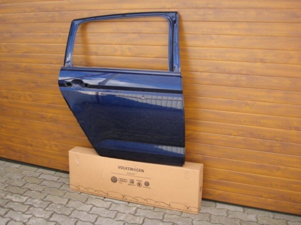 VW Touran 5T jobb hátsó ajtó 5TA833312 2015-től