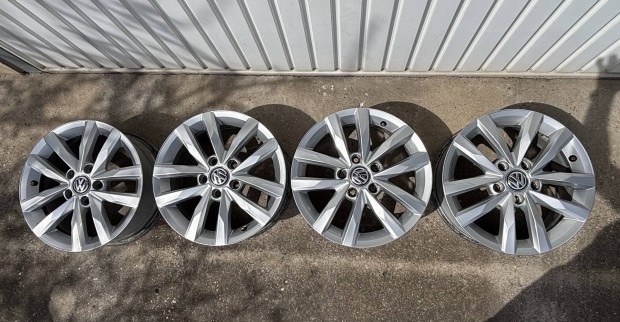 VW Touran 5t gyri 16 alufelni szett
