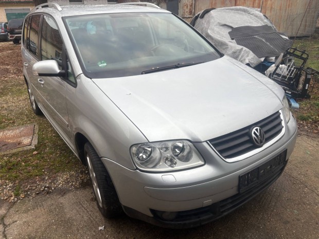 VW Touran minden alkatr�sze elad� 2.0 PD TDI 100kw Azv