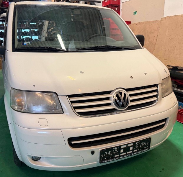VW Transporter T5 2003-2010 2.5 TDI alkatrészei, Axd motor,