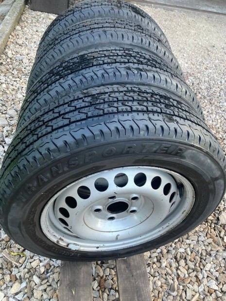 VW Transporter T5 T6 kisteher kerekek 205/65 R16C