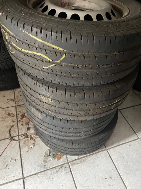 VW Transporter ny�rigumi felnivel