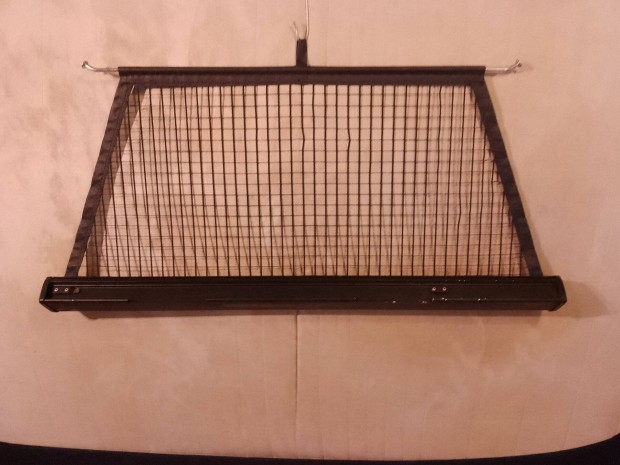 VW Variant-Csomagtr /kutya hl/elvlaszt