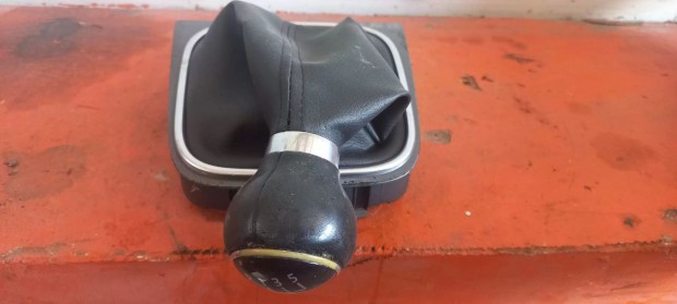 VW Volkswagen Golf 5 03- v�lt� V�lt�gomb v�lt�szoknya keret 2616