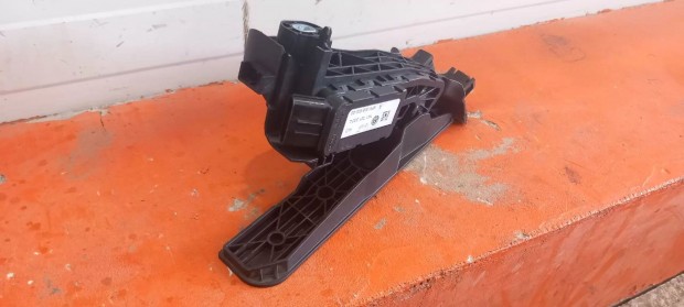 VW Volkswagen Golf Jetta Passat Scirocco 03- Elektromos g�zped�l 1150