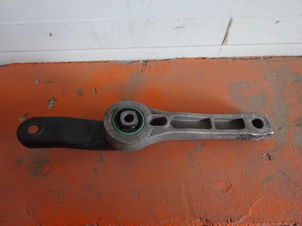 VW Volkswagen Golf Seat Skoda Audi 03- Als� V�lt� Tart� Gumibak 2526