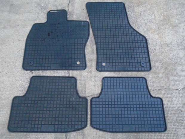 VW Volkswagen Golf VII gumisznyeg szett